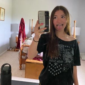 Meet your Posher, Olivia